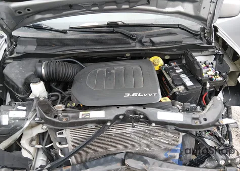 2018 Dodge Grand Caravan Sxt z USA, uszkodzony, nr VIN 2C4RDGCG9JR210245